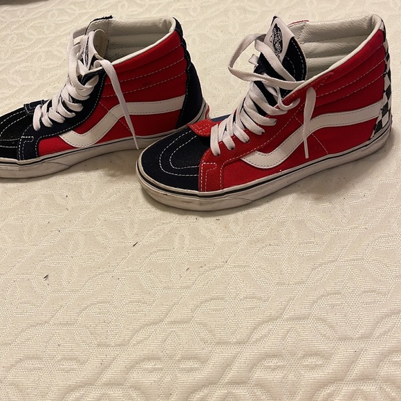 Vans - Picture 3 of 4